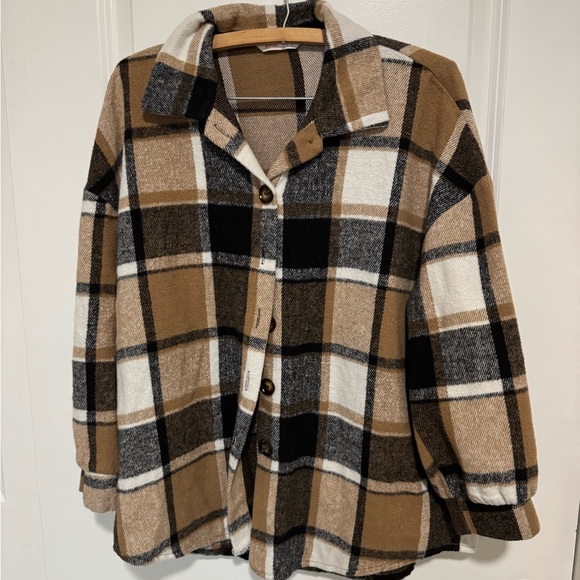 ROMWE Jackets & Blazers - ROMWE Plaid Button-Up Jacket in Camel, Black & White, fall layer essentials